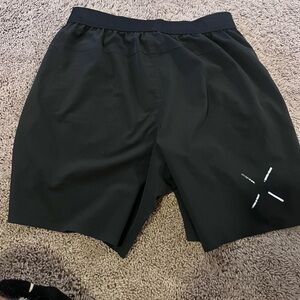 Lululemon 7in racer shorts. Men. Size S